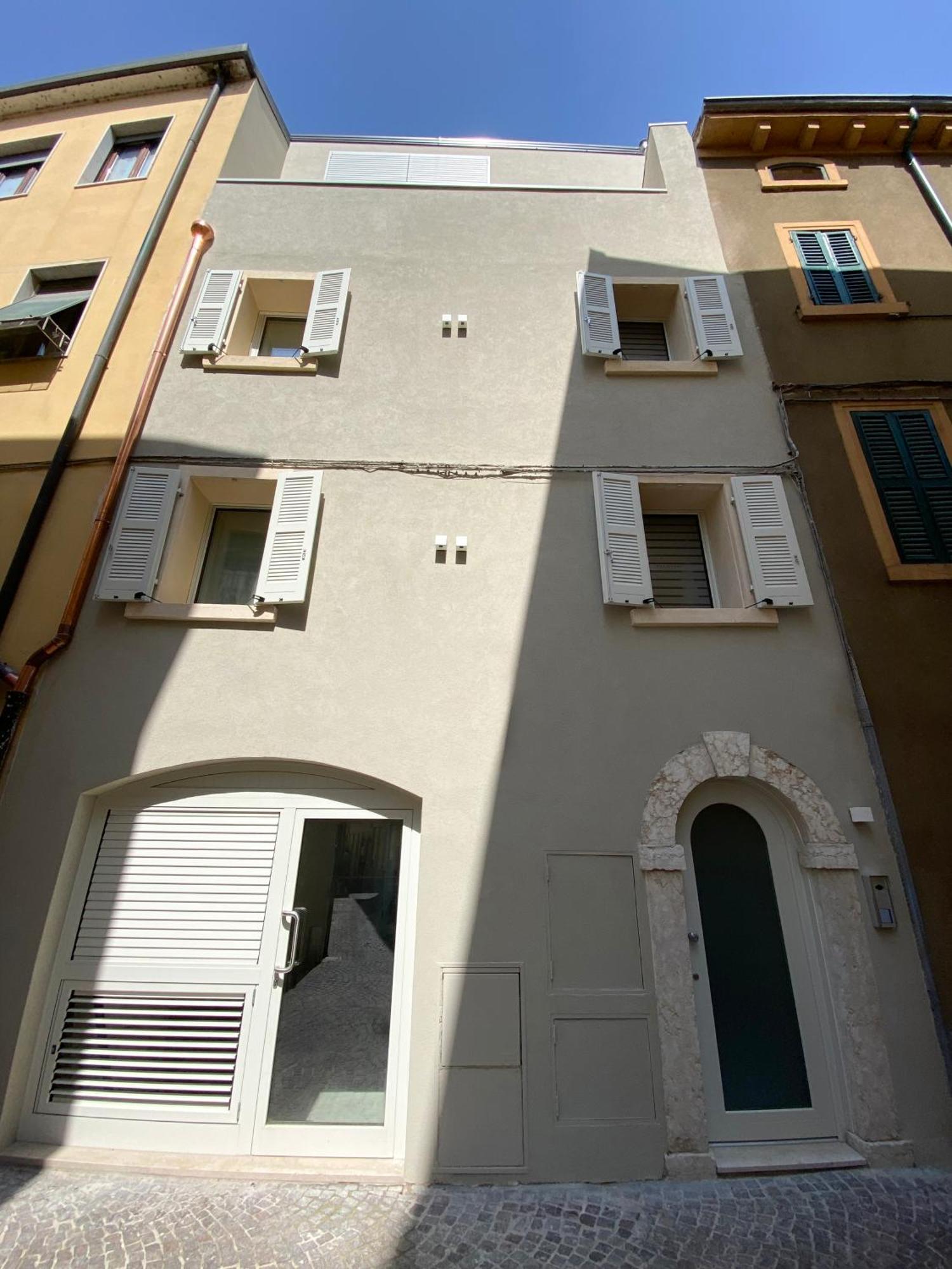 Palazzo Cordigero - Apartments Peschiera del Garda Exterior photo