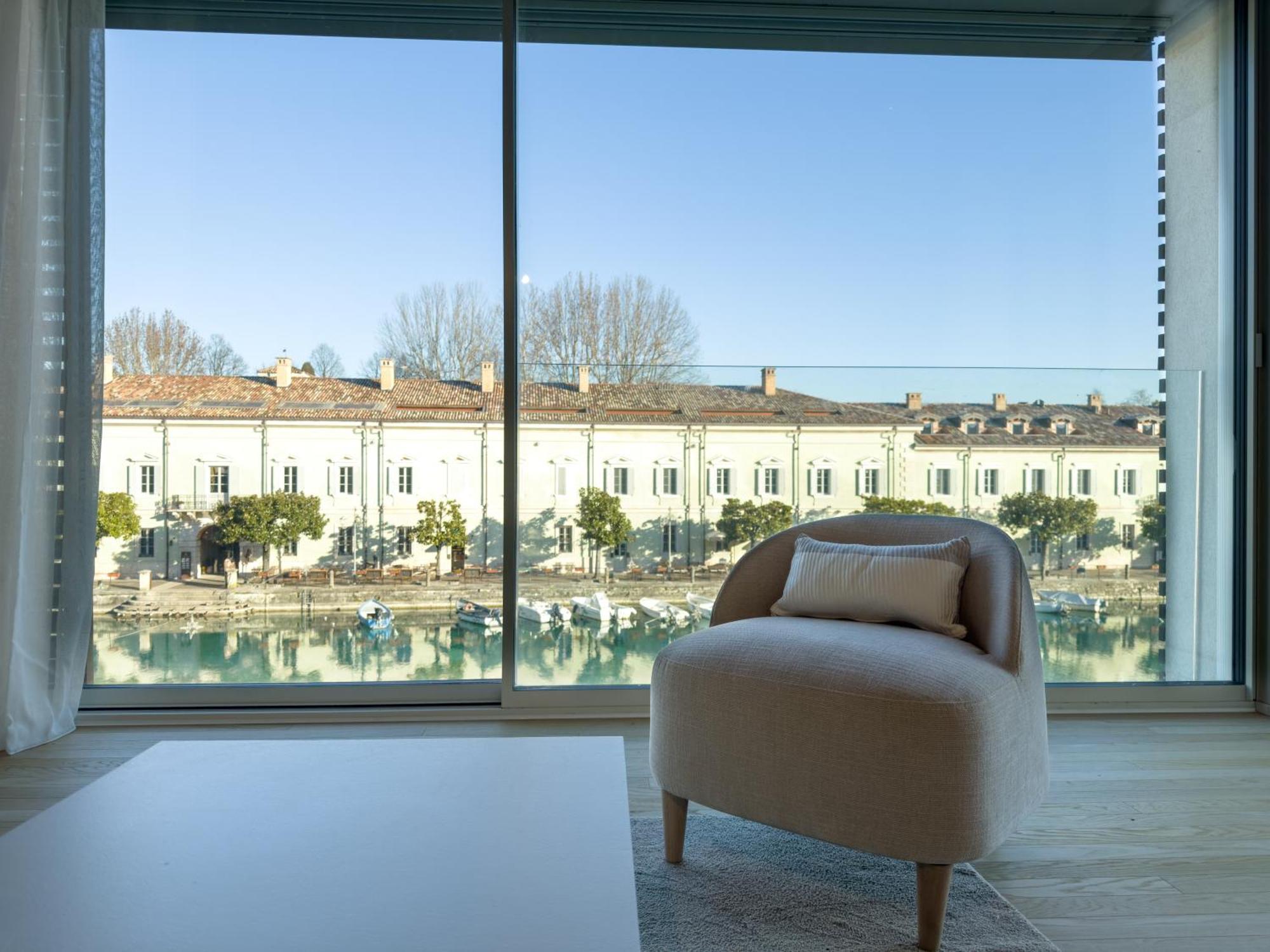 Palazzo Cordigero - Apartments Peschiera del Garda Exterior photo