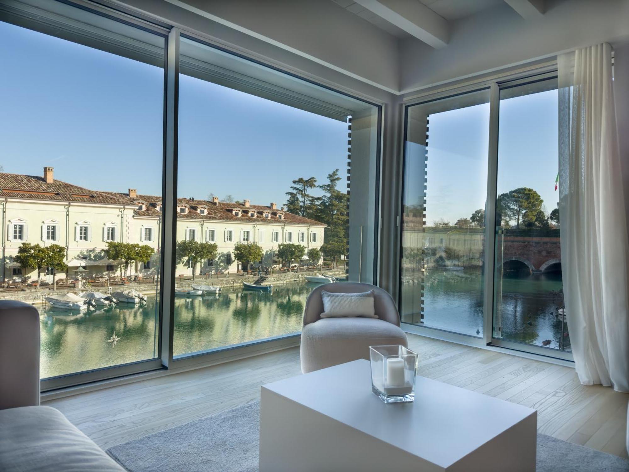 Palazzo Cordigero - Apartments Peschiera del Garda Exterior photo
