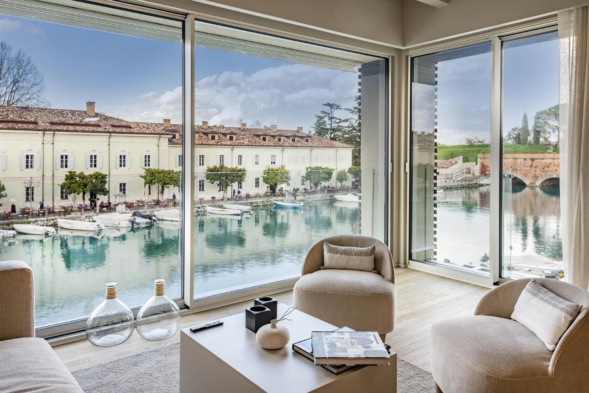 Palazzo Cordigero - Apartments Peschiera del Garda Exterior photo